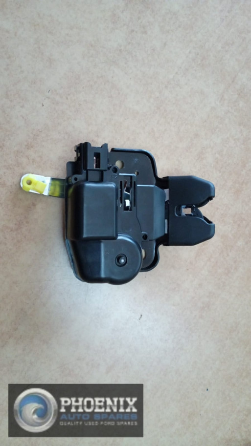 Tiida Boot lock 
