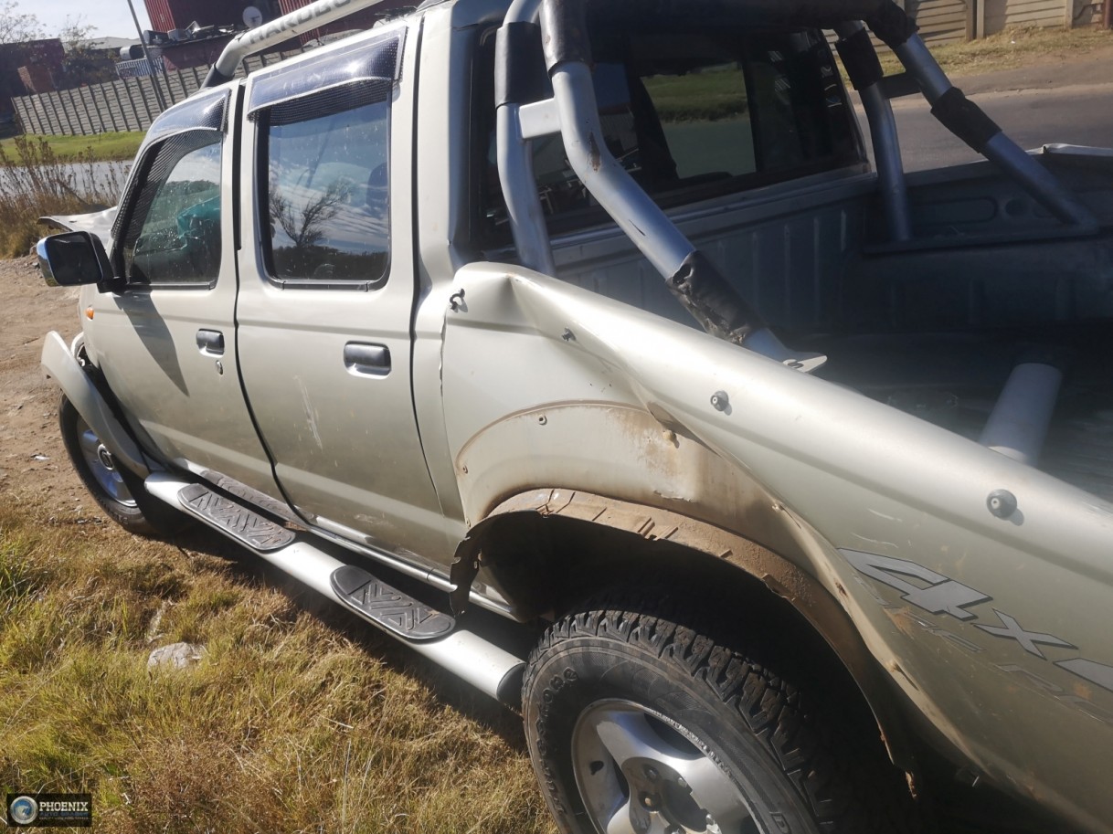 Nissan NP300 Hardbody 2.5D  