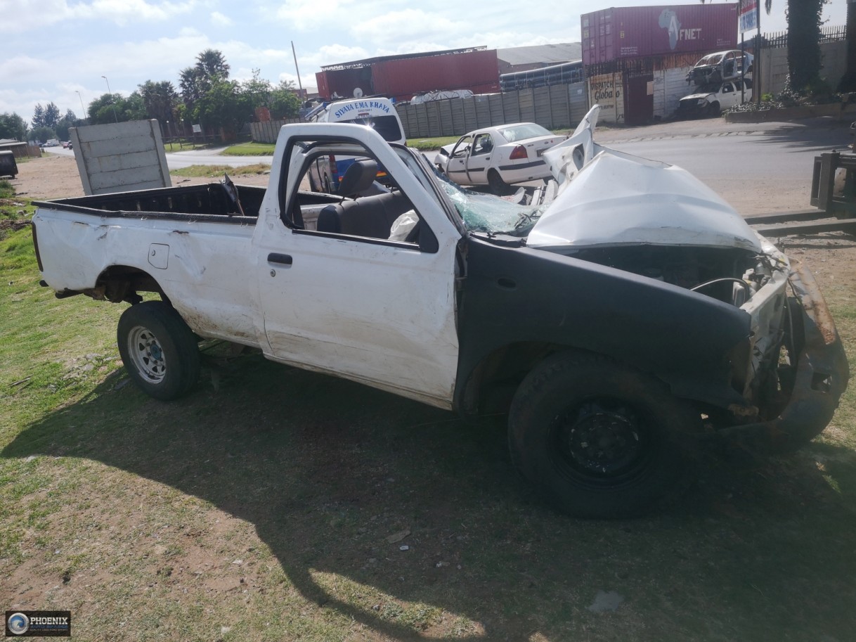 Nissan NP300 Hardbody 2.5D  