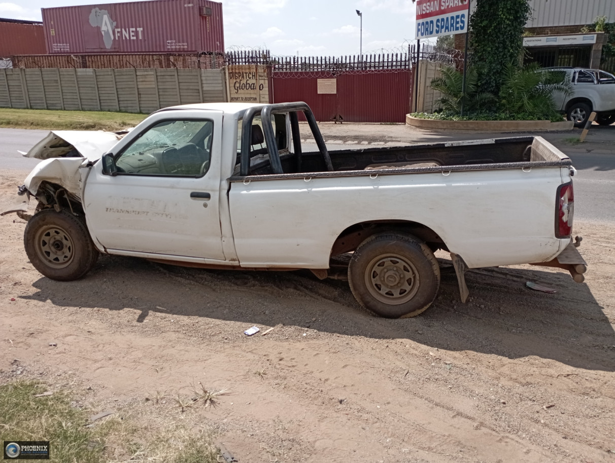 Nissan H/Body NP300 2.5TDi 