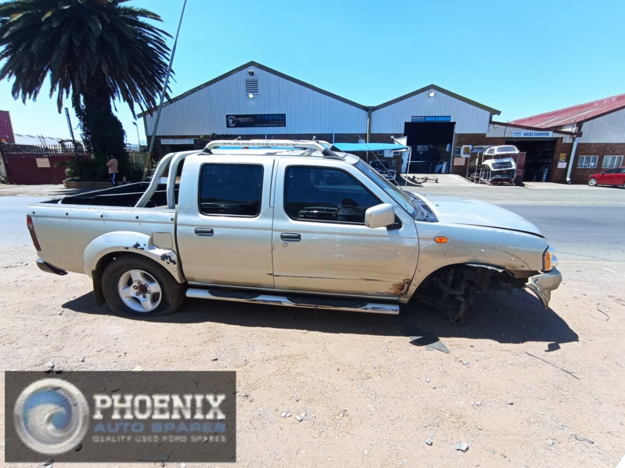 Nissan NP300 2.4 16v