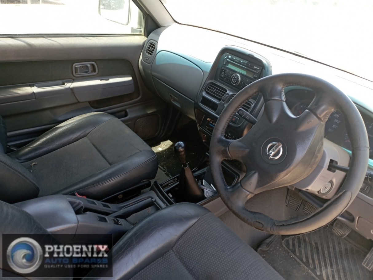 Nissan NP300 2.4 16v