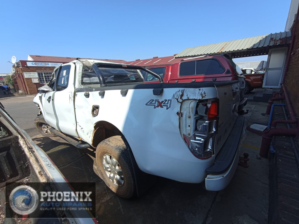 Ford  Ranger 3.2 Ext Cab T6 